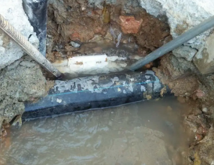 白碱滩测漏水之水管漏水
